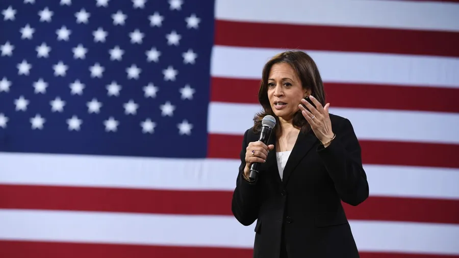 American Politician Kamala Harris Xb7xmwoj0ax05wnz